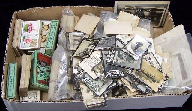 Appraisal: A quantity of loose cigarette cards