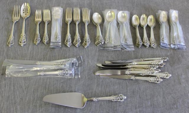 Appraisal: STERLING Wallace Grand Baroque Flatware Service Includes dinner knives teaspoons