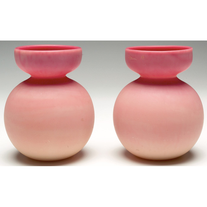 Appraisal: Gunderson Pairpoint Burmese vases pair bulbous form with inverted neck