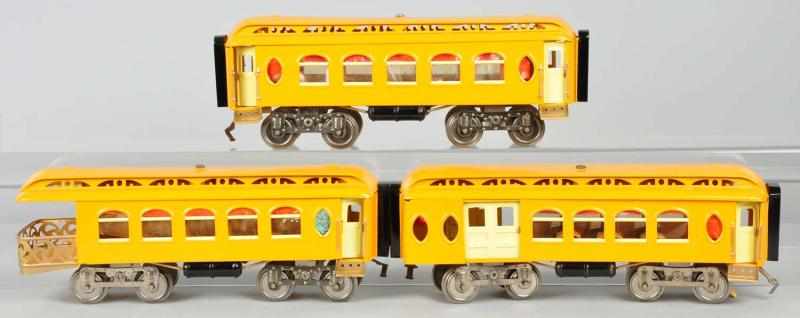 Appraisal: Lot of Lionel Passenger Train Cars Description American Includes and