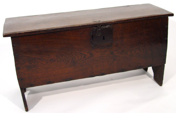 Appraisal: th Century oak coffer with iron escutcheon and lock cm