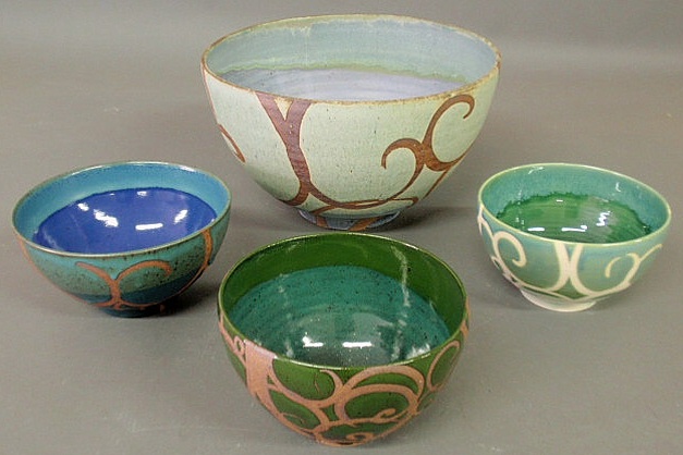 Appraisal: Set of four contemporary art pottery bowls signed Liz Kindu