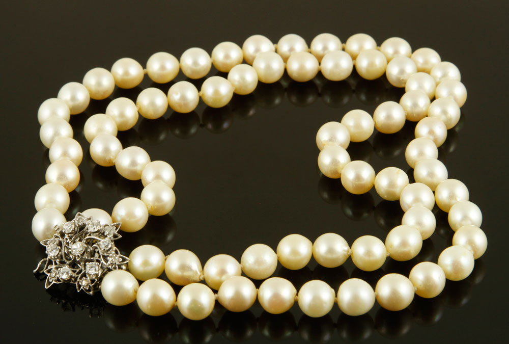 Appraisal: A - K Gold Clasp Pearl Necklace Ladies double strand