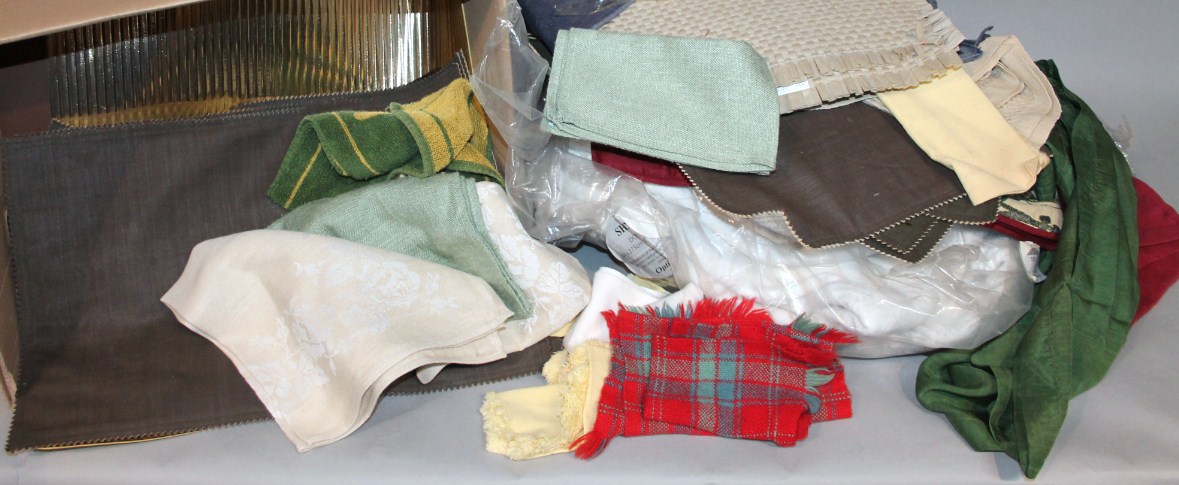 Appraisal: Various curtains haberdashery linen etc a quantity various dimensions