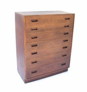 Appraisal: Modern Tall Dresser Modern tall dresser with shallow drawers H