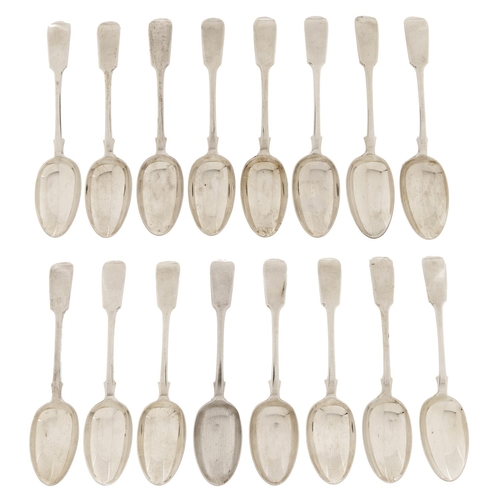 Appraisal: A set of sixteen Edwardian silver table spoons Fiddle pattern