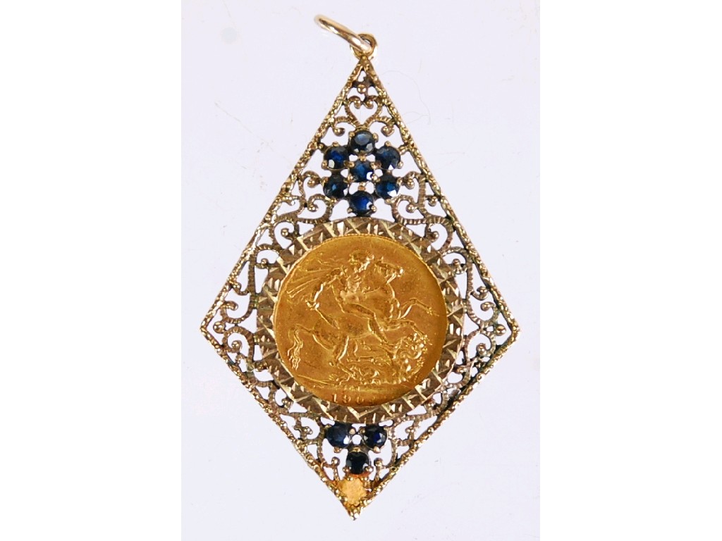 Appraisal: EDWARD VII GOLD SOVEREIGN loose framed as a pendant in