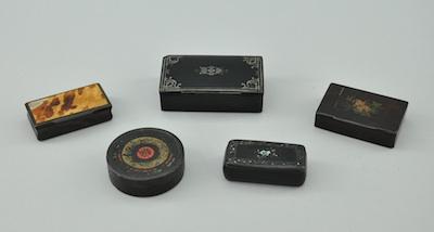 Appraisal: A Collection of Five Antique Snuff Boxes Consisting of a