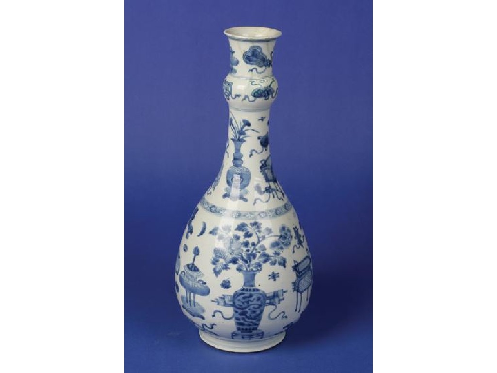 Appraisal: A CHINESE BLUE AND WHITE VASE with an ovoid body