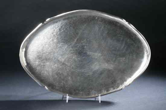 Appraisal: PERUVIAN STERLING SILVER PLATTER Industria Peruana Oval with serpentine rim