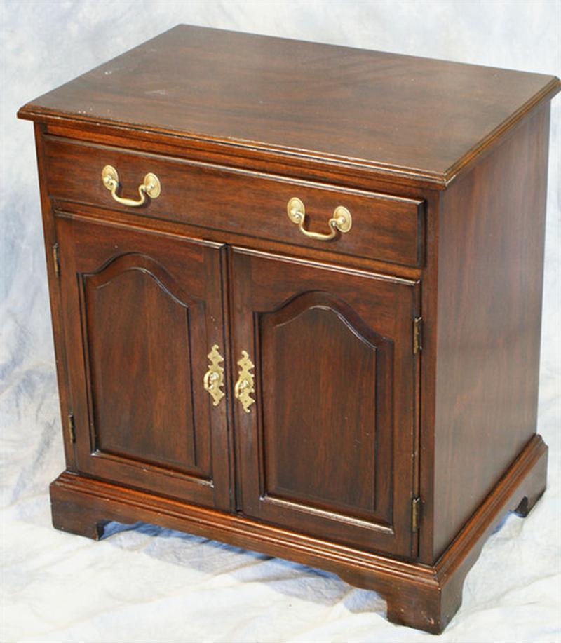 Appraisal: Mahogany Henkel Harris end table with one drawer over two