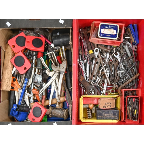 Appraisal: Miscellaneous tools to include drill bits chucks bolts clamps spanners