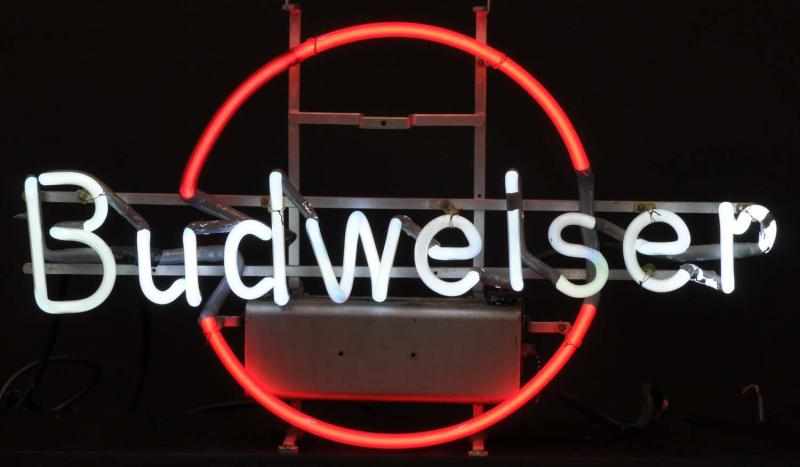 Appraisal: Budweiser Bullseye Neon Sign Description s to s Anheuser Busch