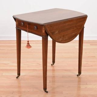 Appraisal: Diminutive George III mahogany inlaid pembroke table th c oval