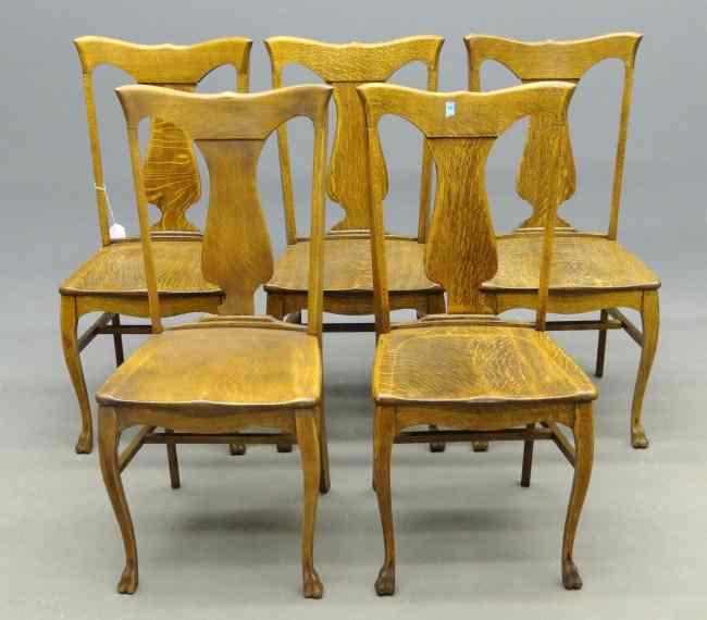 Appraisal: Set of th c Victorian oak ''T'' back chairs ''