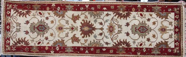 Appraisal: Indo Saltanabad rug ' x ' EST