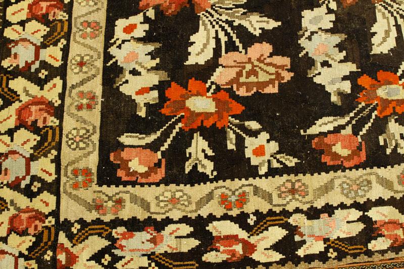 Appraisal: - Semi Antique Kilim Rug Semi-antique Kilim rug with floral