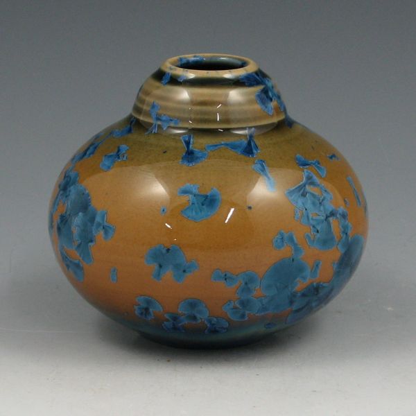 Appraisal: Campbell Pottery high gloss vase with bule crystalline finish and