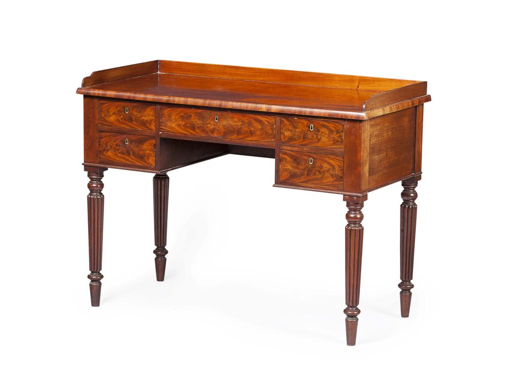 Appraisal: GILLOWS STYLE MAHOGANY DRESSING TABLE TH CENTURY the three quarter