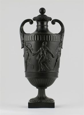 Appraisal: A Wedgwood Bentley black basalt vase and cover with acanthus