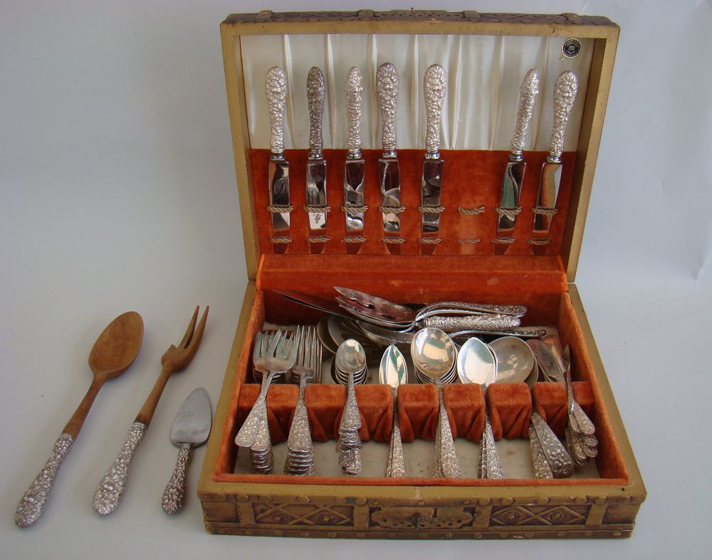 Appraisal: CASED STIEFF SILVER CO STERLING SILVER FLATWARE SET In the