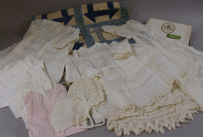 Appraisal: Group of Assorted Textile Articles including a damask table set