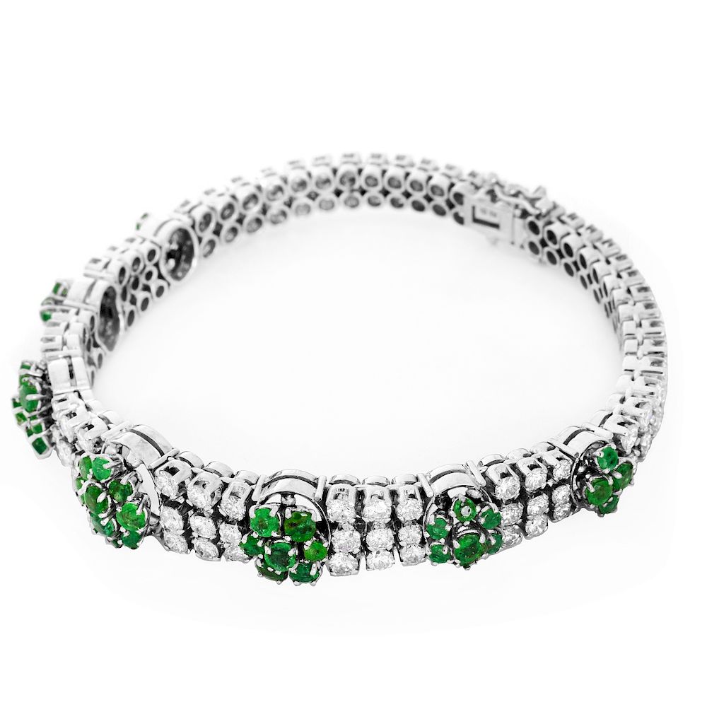 Appraisal: Diamond Emerald and K Bracelet Vintage Approx Carat TW Round