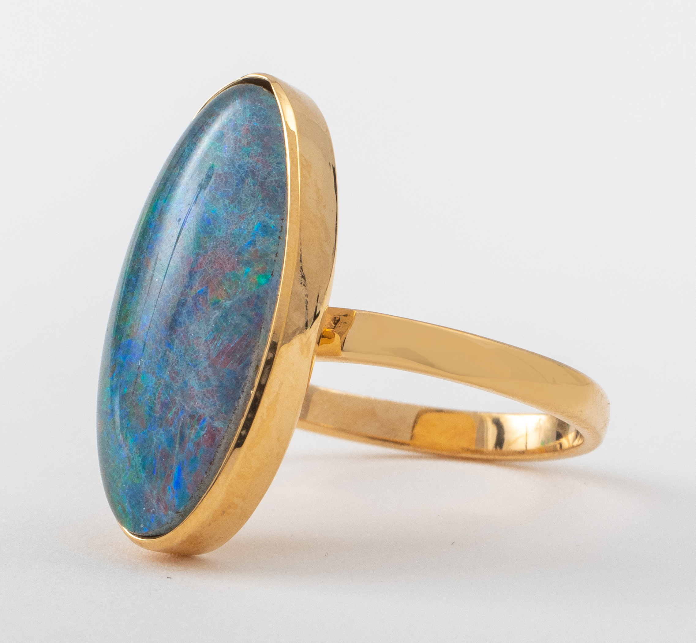 Appraisal: K YELLOW GOLD OVAL OPAL DOUBLET RING K yellow gold