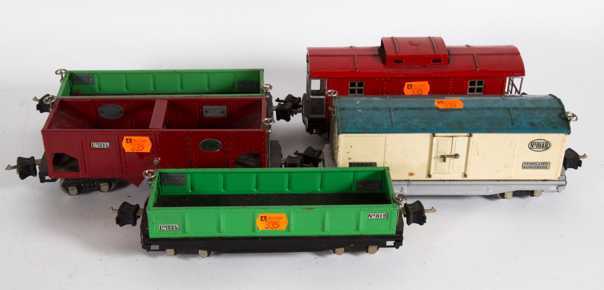 Appraisal: Lionel series prewar tinplate freight cars includes -caboose R-refrigerated box