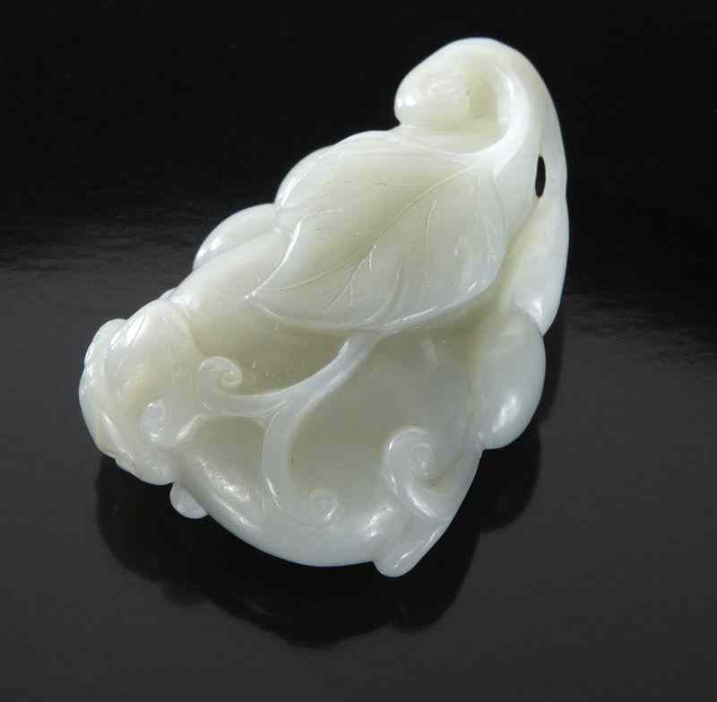 Appraisal: Chinese Qing carved jade pendantdepicting double gourds and bats ''H