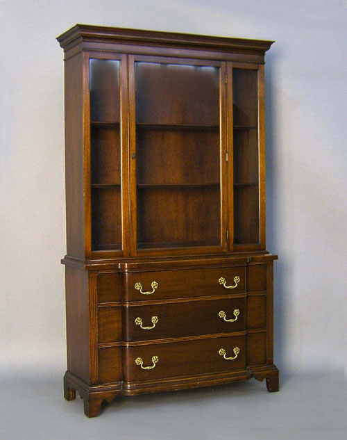 Appraisal: Mahogany breakfront h w