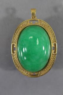 Appraisal: Oval Green Stone Pendant Oval Green Stone Pendant Size x