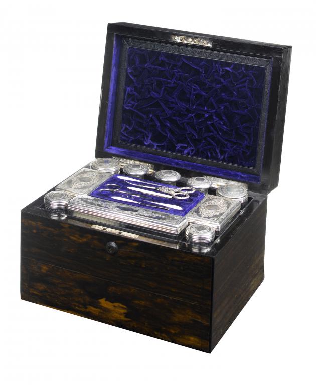 Appraisal: A VICTORIAN COROMANDEL DRESSING CASE the dark blue morocco and