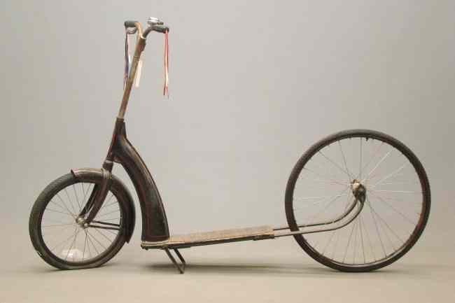 Appraisal: Ingo Bicycle manufactured by Borg Warner Corp Excellent paint and