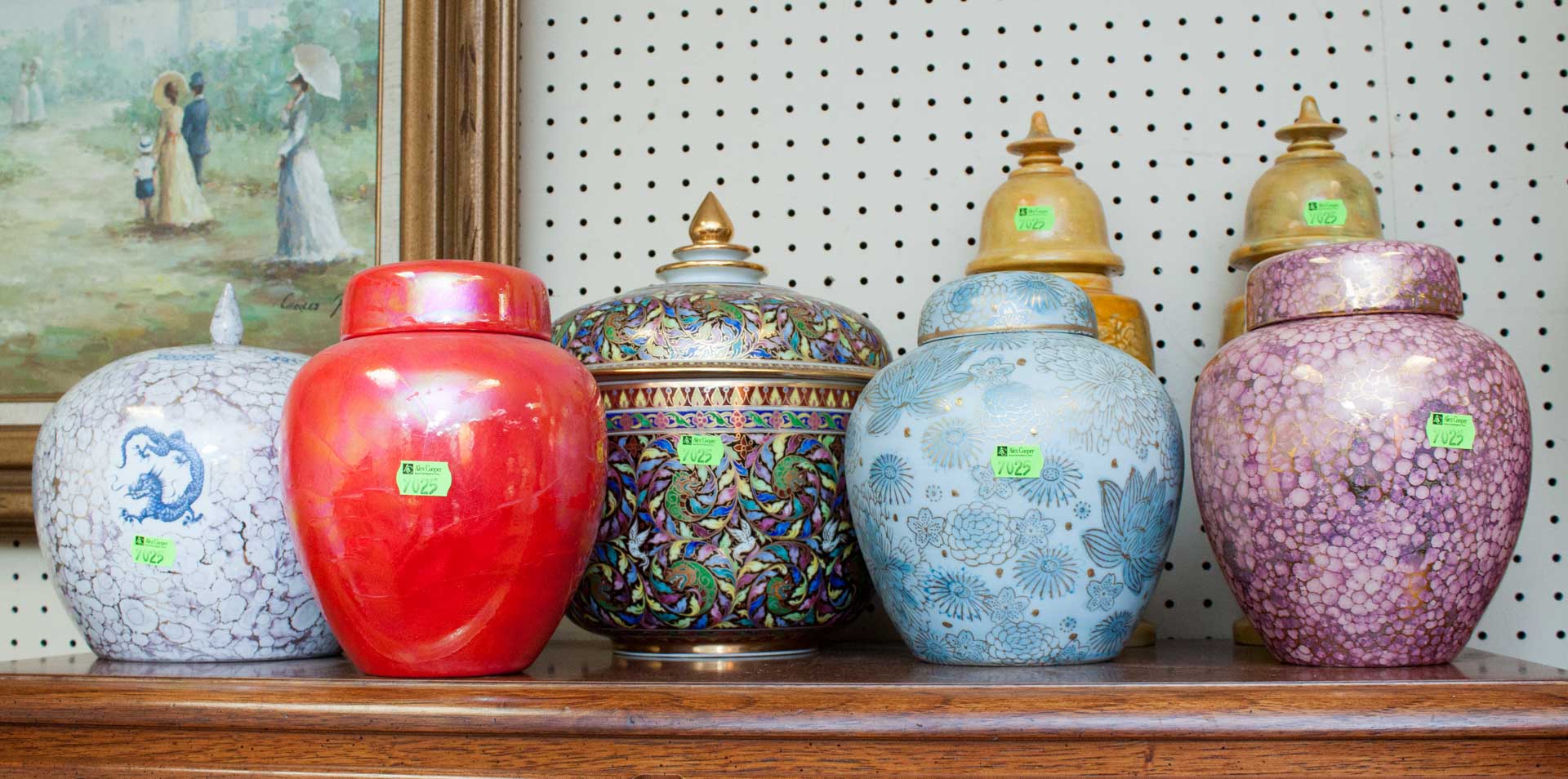 Appraisal: Assortment of contemporary oriental porcelain including vases and lidded jars