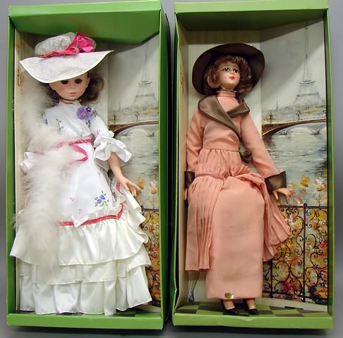 Appraisal: Pair of MIB vinyl cloth Nouvelle Vogue fashion dolls by