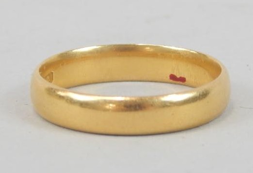 Appraisal: A ct gold wedding band g