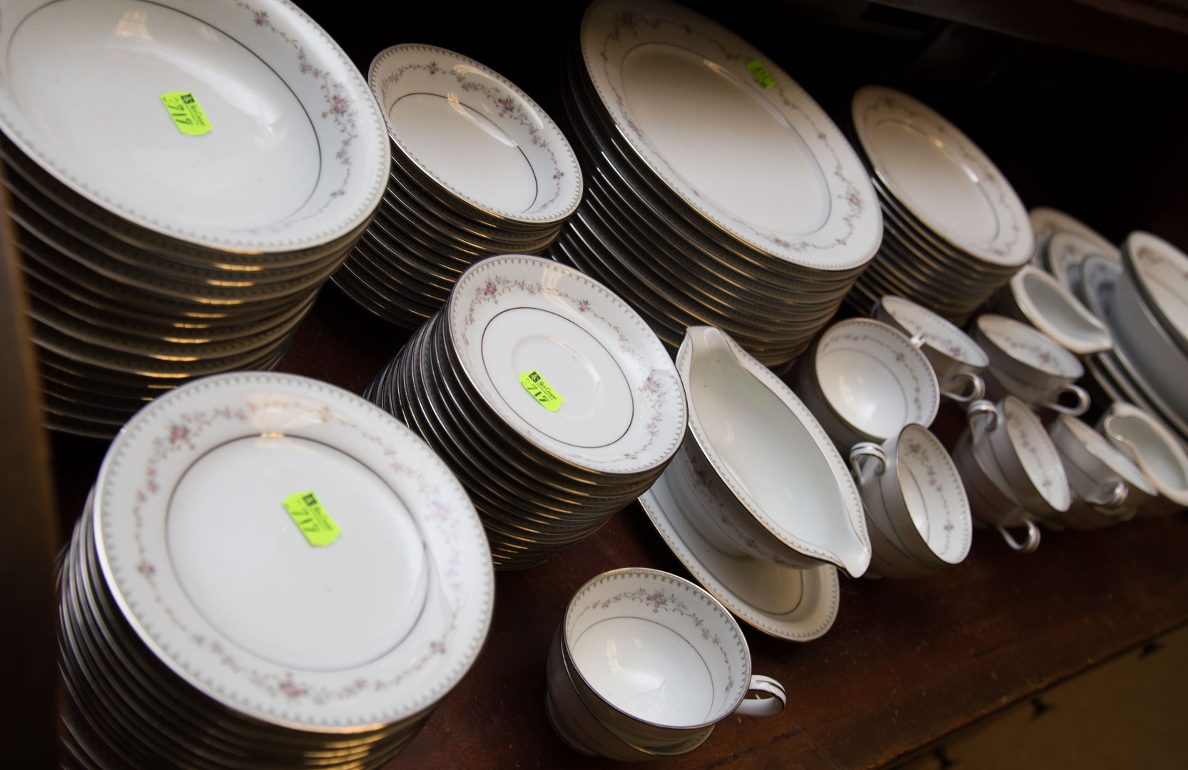 Appraisal: Large partial Noritake dinner service