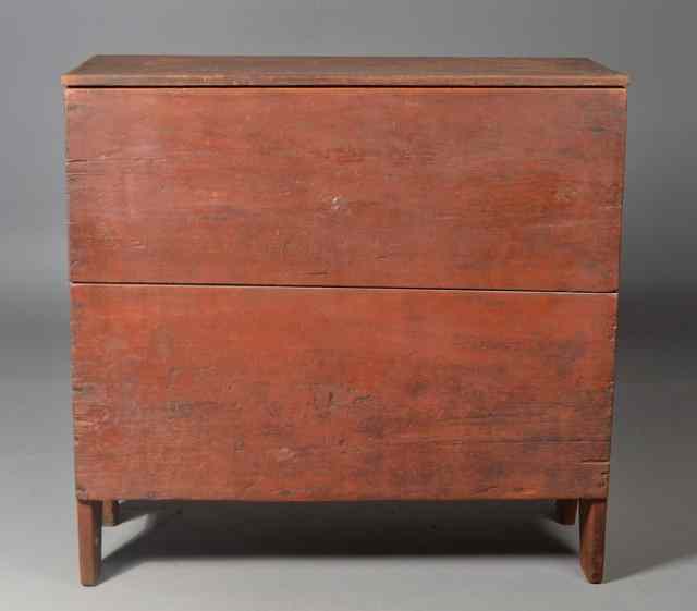 Appraisal: An American Painted Pine Grain BinWith lift off lid and