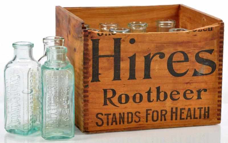 Appraisal: Hires Rootbeer Bottles in Case Description Early s Original small