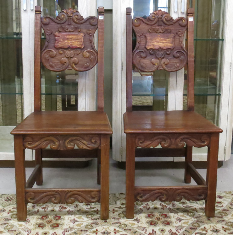 Appraisal: A PAIR OF CARVED TUSCAN STYLE SIDE CHAIRS Italian early