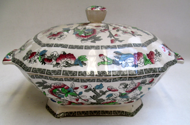 Appraisal: JOHNSON BROTHERS LARGE COVERED TUREEN in the Indian Tree pattern