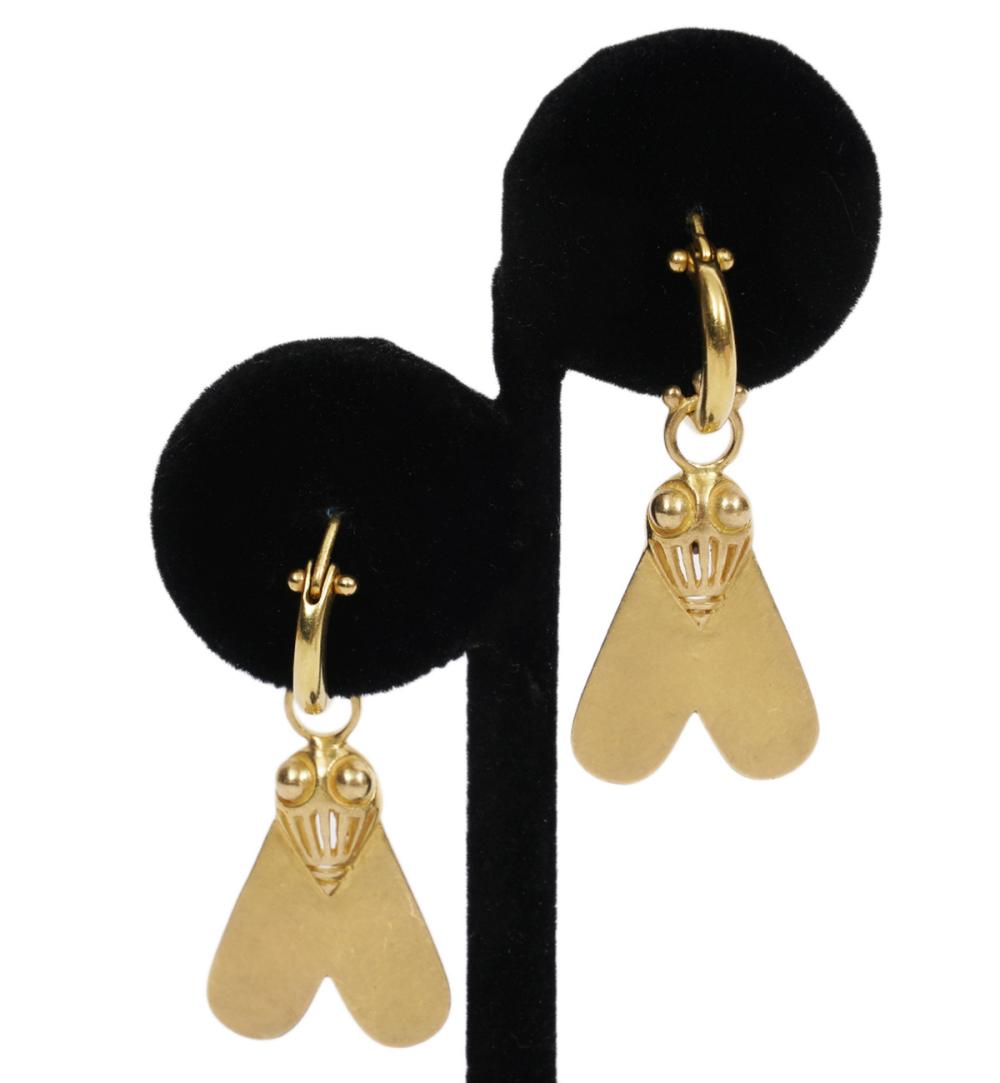 Appraisal: K YG CONTEMPORARY BEE HOOP EARRINGS K yellow gold contemporary