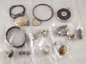 Appraisal: A mixed lot of white metal tests silver jewellery comprising