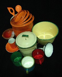 Appraisal: A quantity of mid th century kitchenalia comprising a graduated