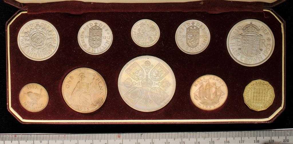 Appraisal: ELIZABETH II CROWN - FARTHING PROOF SET case of issue