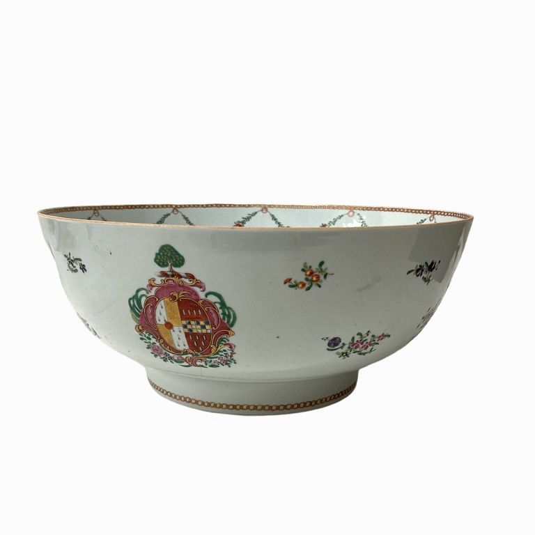 Appraisal: Large Chinese Export Porcelain Bowl Large Chinese Export Porcelain Bowl