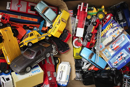 Appraisal: A COLLECTION OF VARIOUS DIE CAST CARS and other vehicles