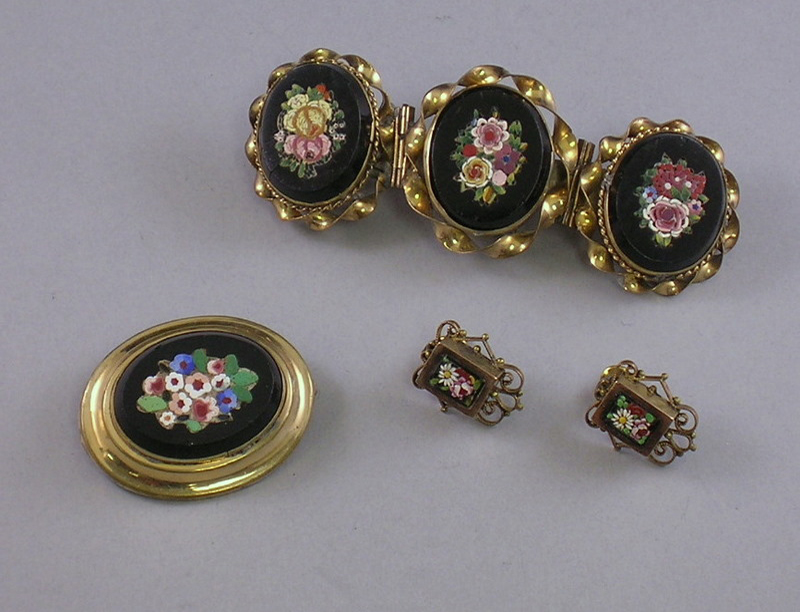 Appraisal: Three Pieces of Micromosaic Jewelry a three-panel brooch lg in