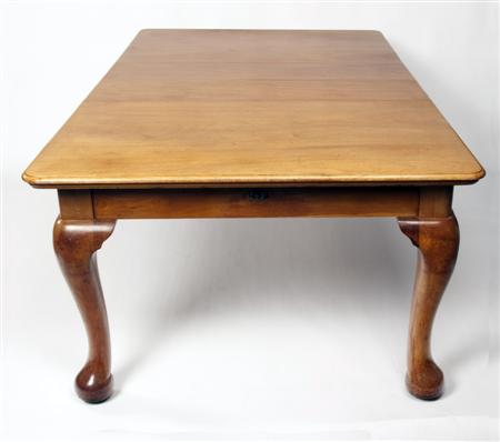 Appraisal: A Victorian mahogany extending dining table the moulded rounded rectangular